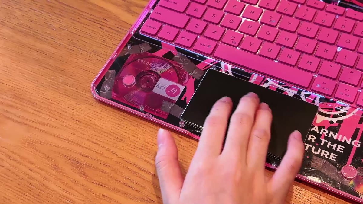 Actual y2k keyboard case and integrated trackpad in use